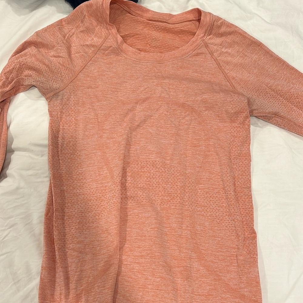 size 4 lululemon swiftly long sleeve